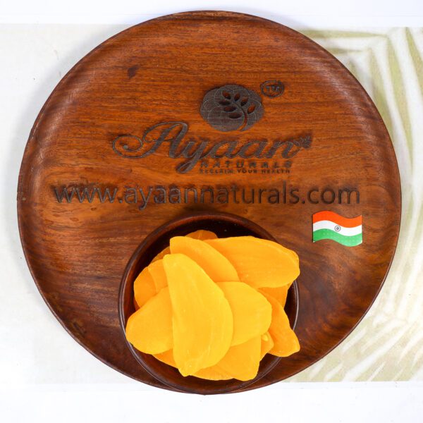 dried-mango-slices-serving