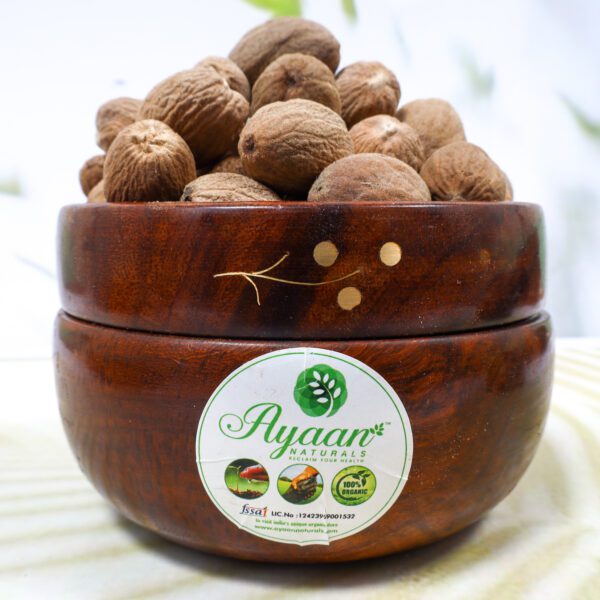 organic-shelled-nutmeg